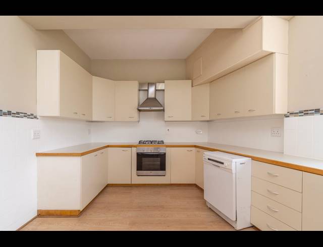 3 BEDROOM APARTMENT RENTED IN TAMBOERSKLOOF